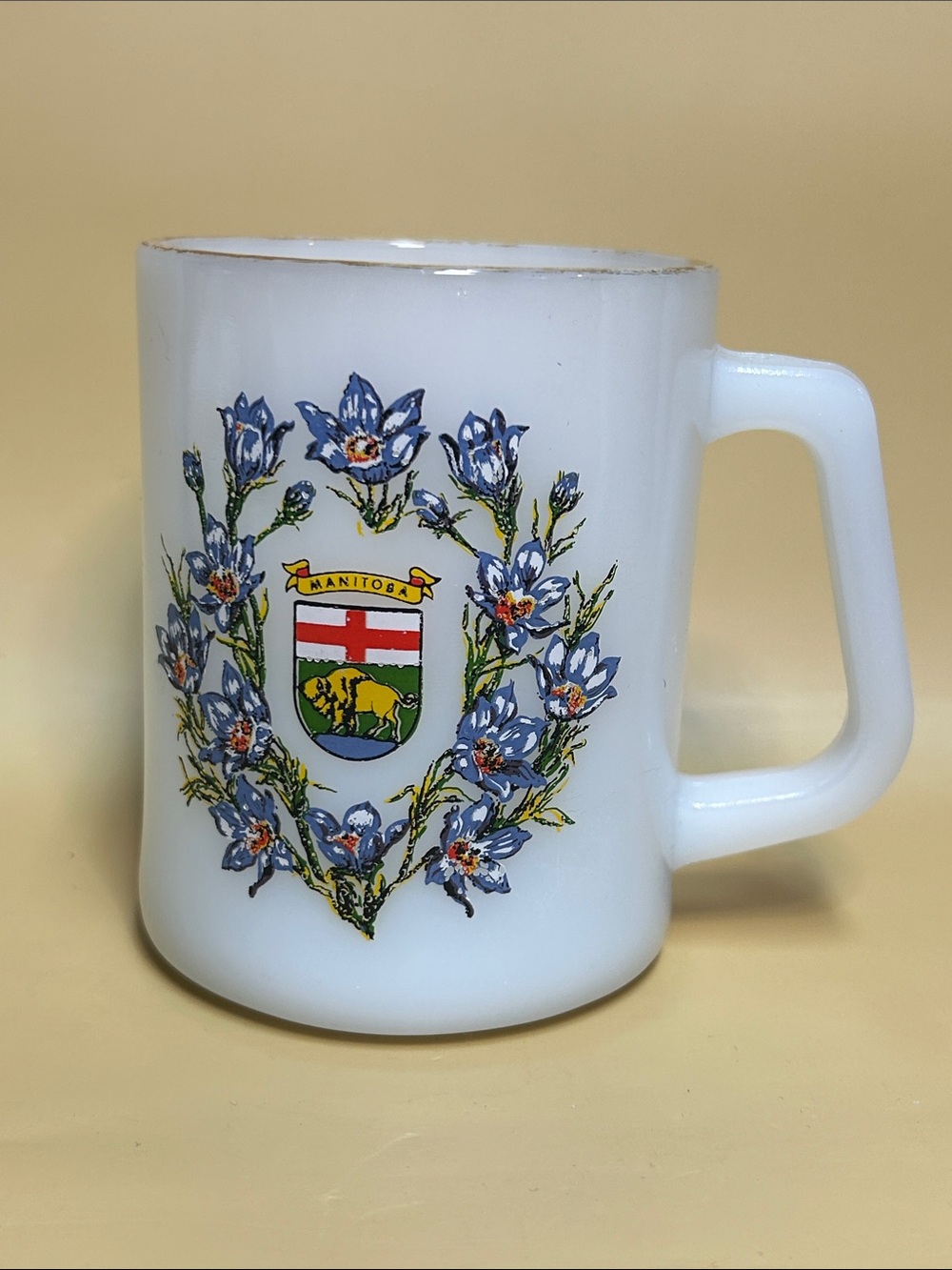 Federal Glass Canada Beer Stein Mug Milk Glass Gold Trim Armory crest Manitoba